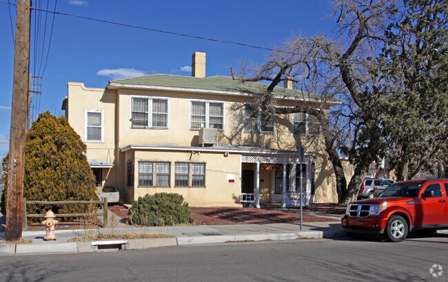 Building Photo - 805 Tijeras Ave NW