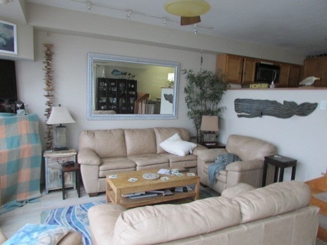 Building Photo - 54 Oceanside Dr