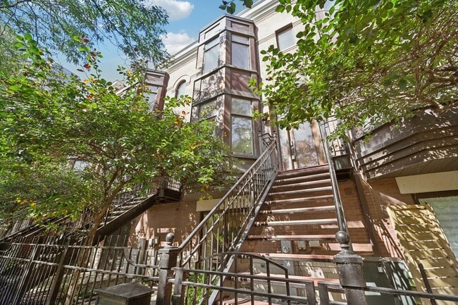 Building Photo - 1341 S Indiana Ave