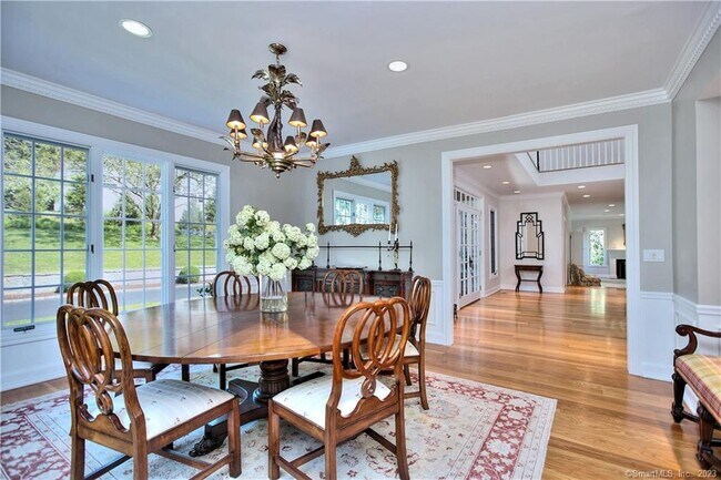 Building Photo - 30 Soundview Farm Rd