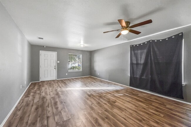 Building Photo - 13518 Woodring Ct