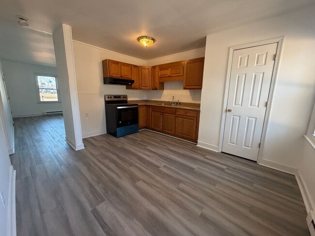 Building Photo - One story duplex