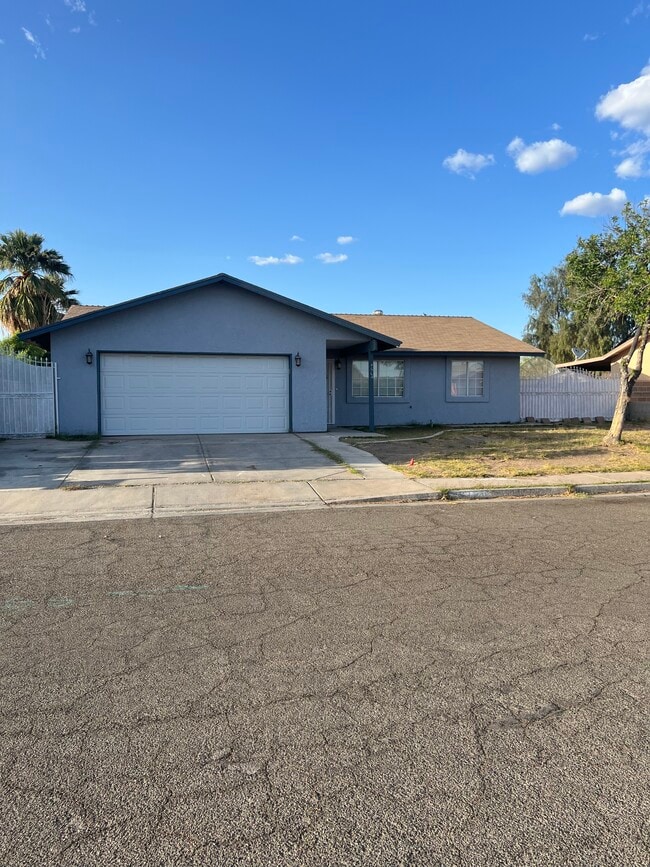 Primary Photo - 4564 W 19th St