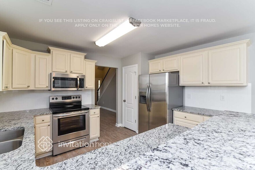 Building Photo - 6422 Grand Hickory Dr