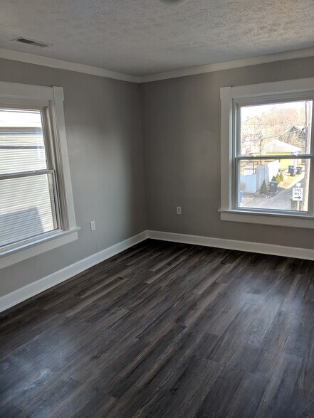 Building Photo - 229 Adams St