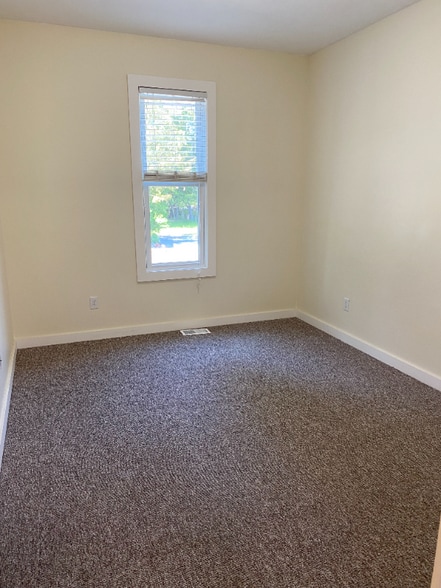 Building Photo - 3761 N Four Mile Rd