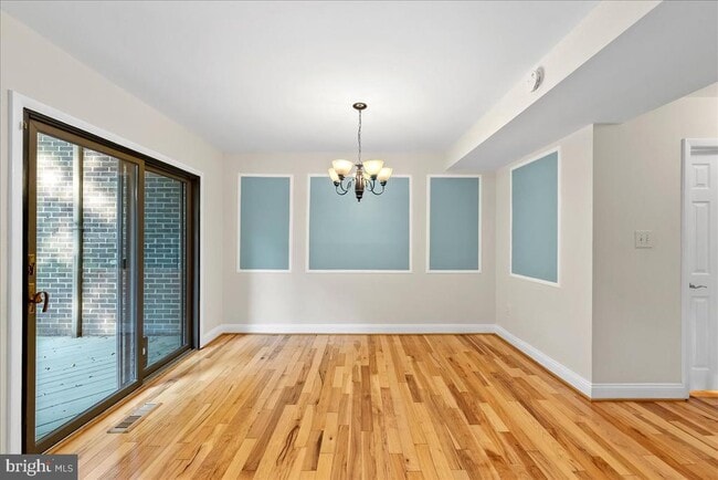 Building Photo - 2224 Glencourse Ln