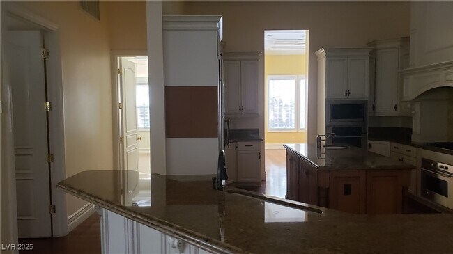 Building Photo - 3030 American River Ln