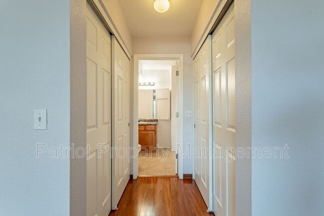 Building Photo - 1331 W Baseline Rd