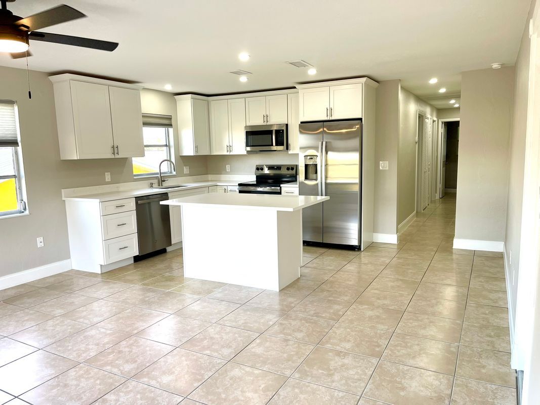 Building Photo - 608 SE 46th Ln