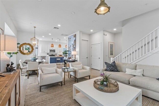 Building Photo - 758 Highland Ave