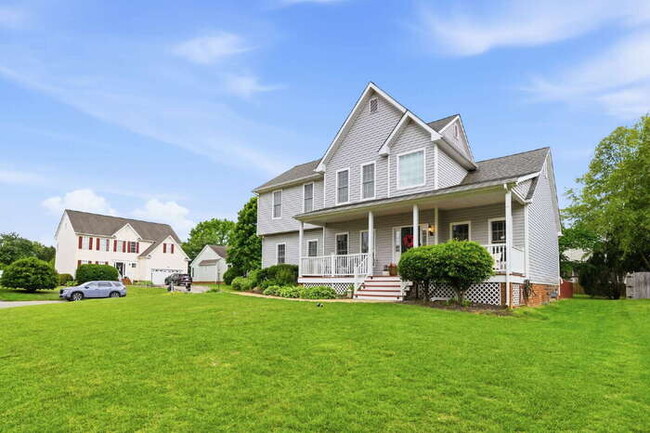 Building Photo - Updated 4 Bedroom + Office Home in Rivers Bend with 2-Car Garage – $3,000/mo