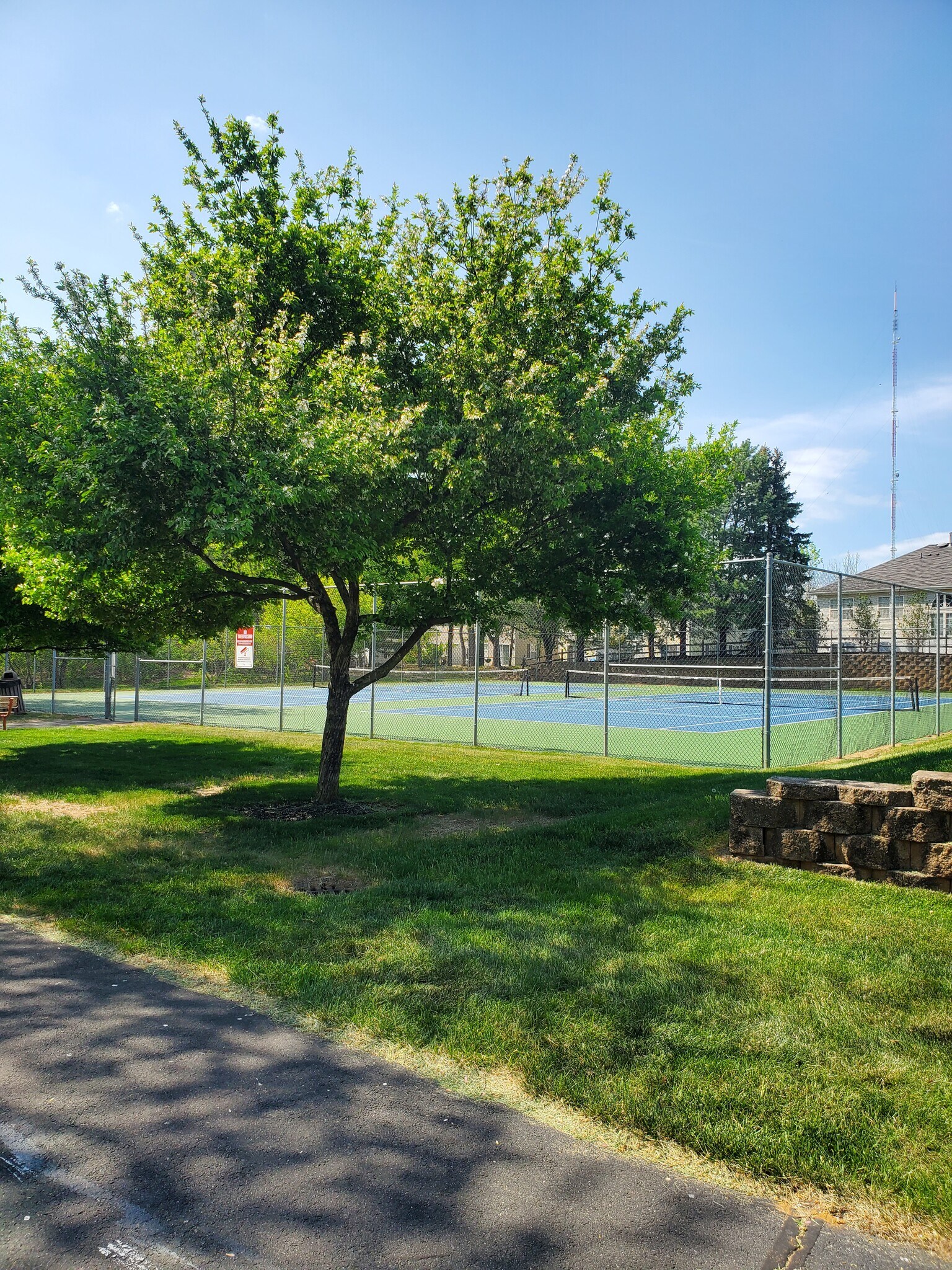 Building Photo - 256 Fountayne Ln