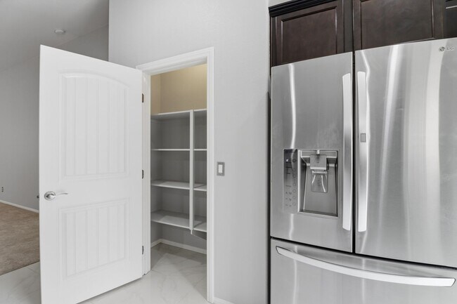 Building Photo - SW!!! Casita!!!! Single Story!!! 4 Bedrooms!!! Gated!!! End or Cut De Sac!!! Community green area...