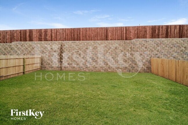 Building Photo - 13131 Rosemary Cove