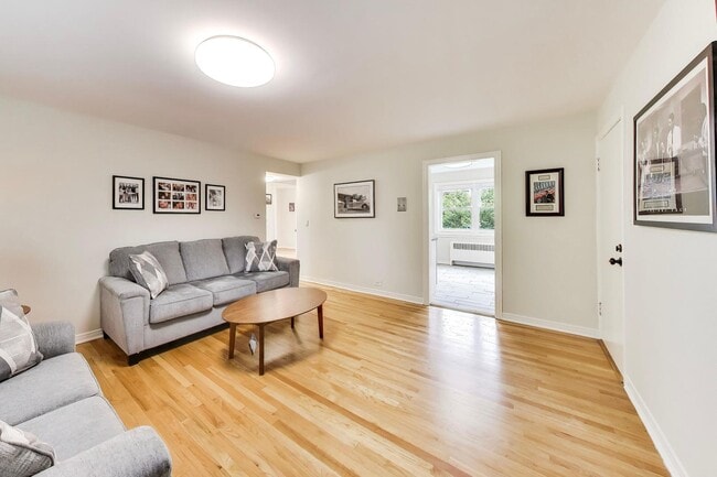 Building Photo - 6407 N Normandy Ave