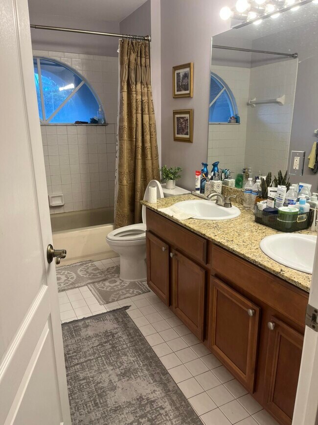 Building Photo - 18051 Rhumba Way