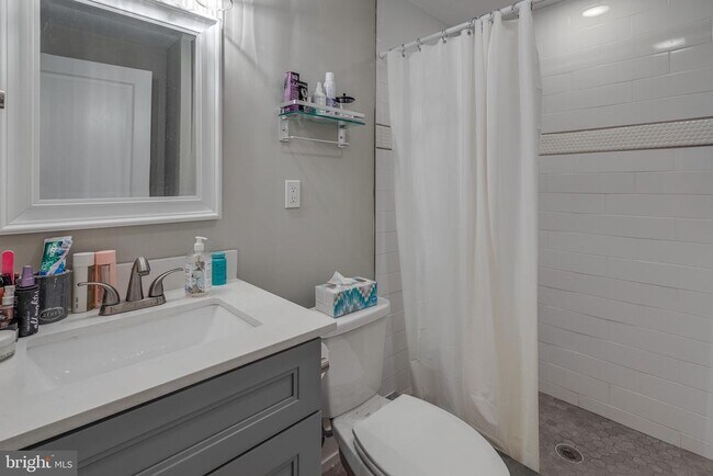 Building Photo - 2022 Kimball St