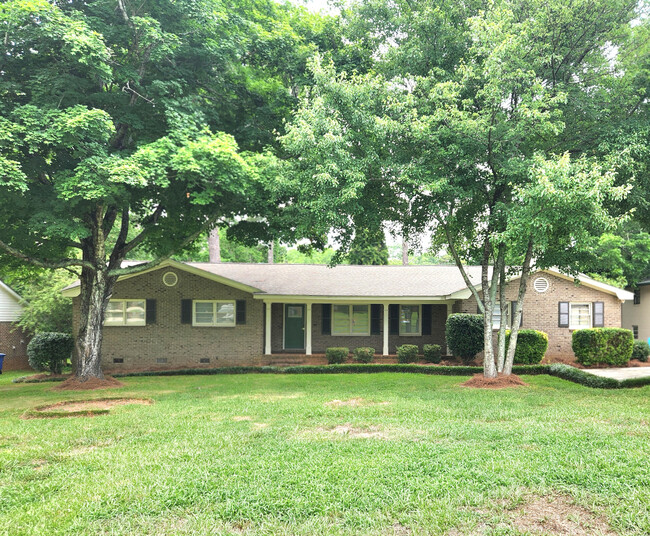 Primary Photo - 1482 Wesley Dr