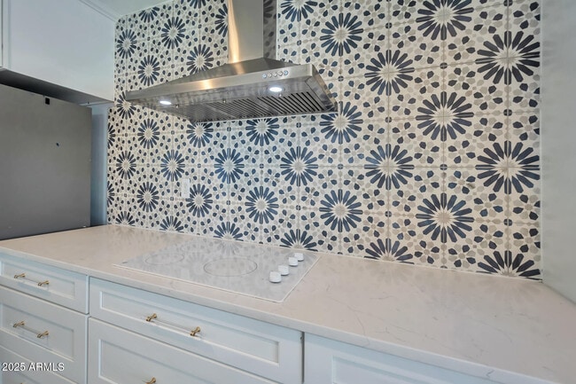 Building Photo - 1644 E Broadmor Dr