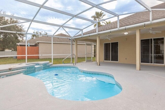 Building Photo - 174 Crystal Oak Dr