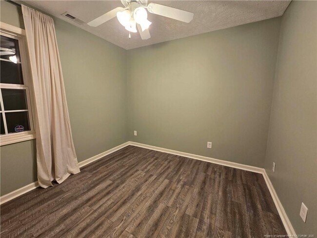 Building Photo - 705 Colonial Hills Dr