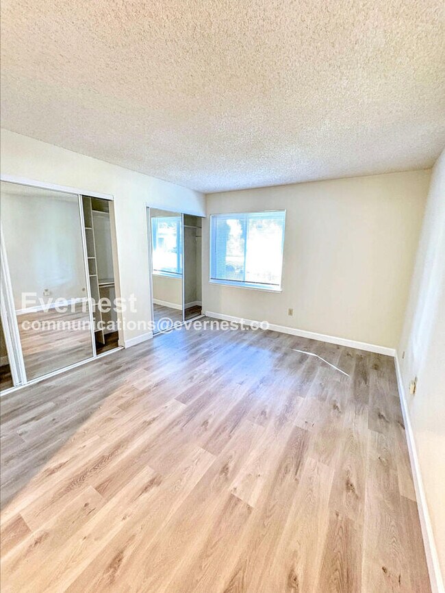 Building Photo - 283 Tradewinds Dr