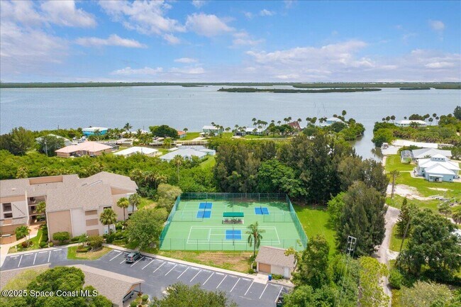 Building Photo - 6165 S Mirror Lake Dr