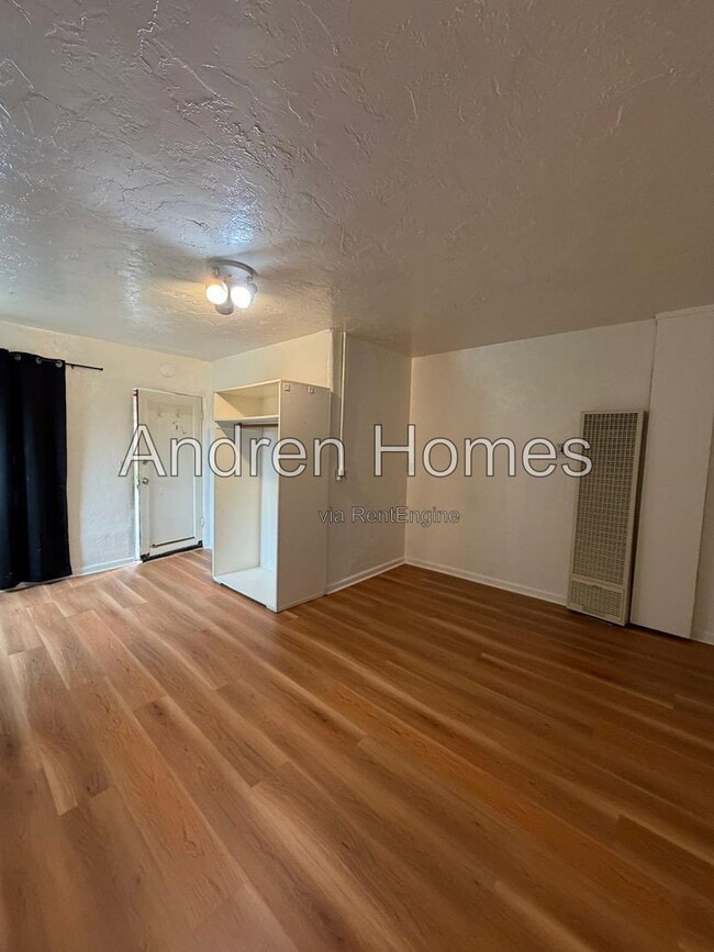 Building Photo - 10110 Soquel Dr