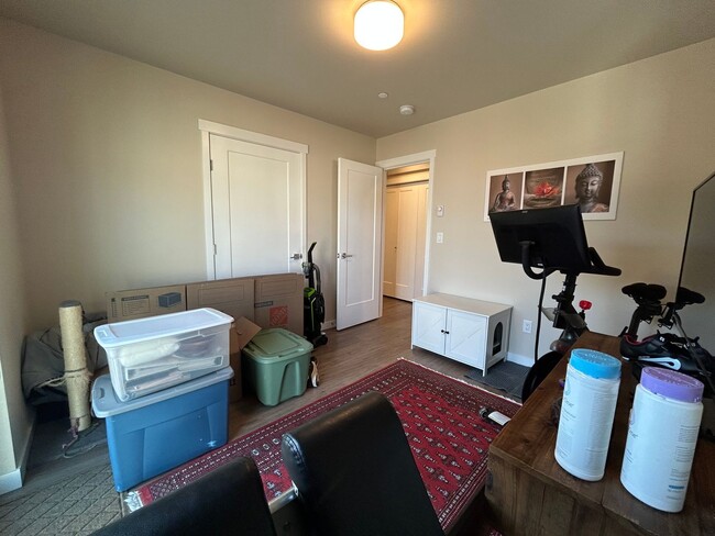 Building Photo - 3 Bedroom 2 Bath Home in Cordata with Garage