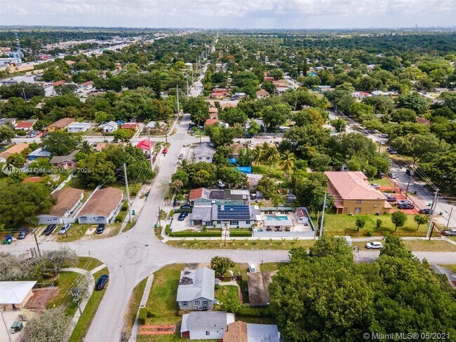 Building Photo - 440 NW 93rd St
