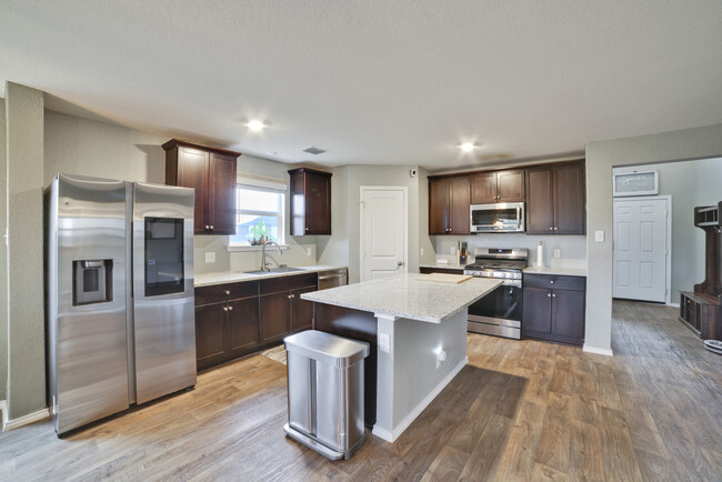 Building Photo - 15503 Crimson Topaz