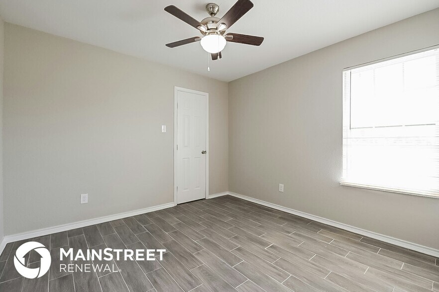 Building Photo - 629 Green Mound Dr