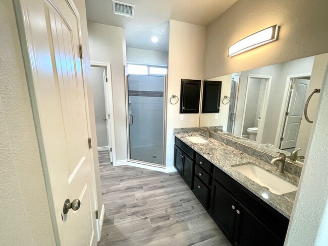 Building Photo - Beautiful 2024 Built 3 Bedroom 2 Bath Home...