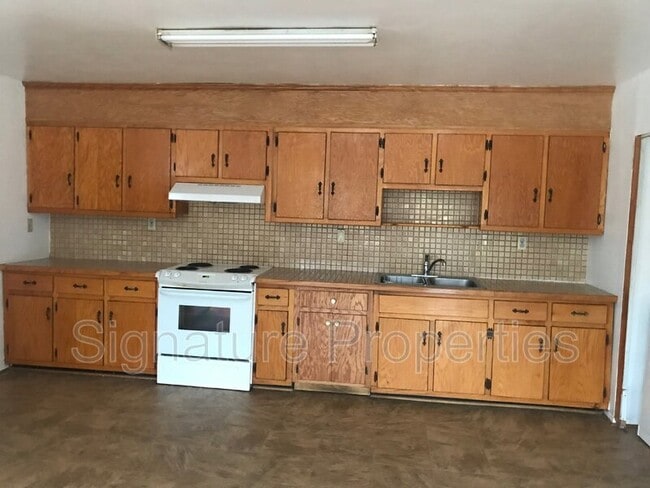 Building Photo - 2153 Swain Rd