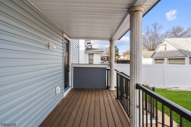 Building Photo - 78 Anderson St