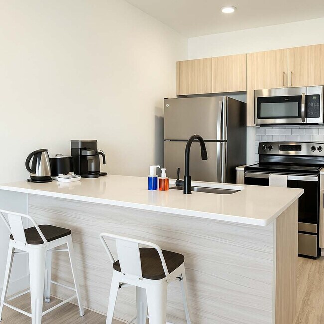 Building Photo - 2400 E Huntingdon St