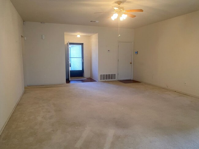 Building Photo - 3 BEDROOM BELTON ISD