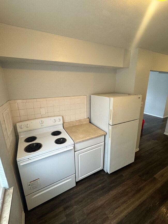 Building Photo - 2919 Chippewa St