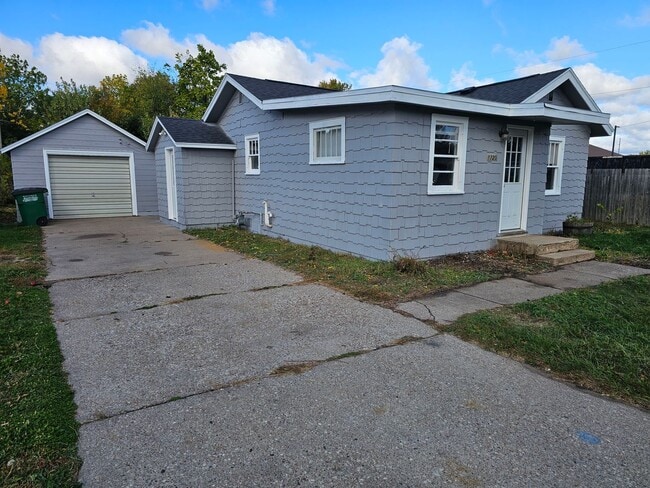 Building Photo - 2 Bed 1 Bath Single Family Home in Wisconsin Rapids
