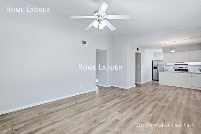 Building Photo - 1021 W Laguna Dr