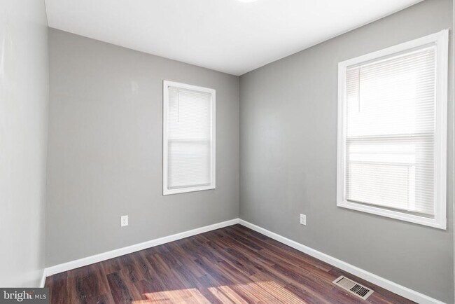Building Photo - 1344 Princeton Ave