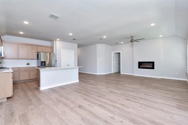 Building Photo - 2657 Keokuk St