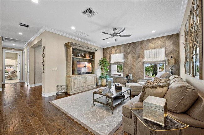 Building Photo - 208 Lucia Ct