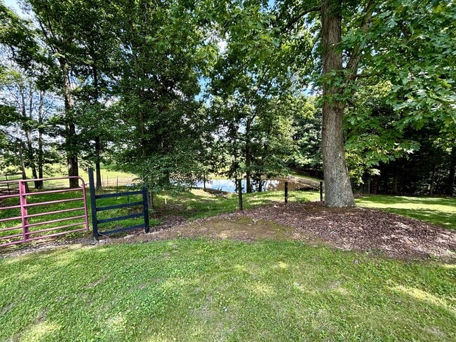 Building Photo - 1405 Webb Ridge Rd