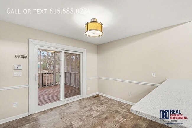 Building Photo - 7184 Chester Rd