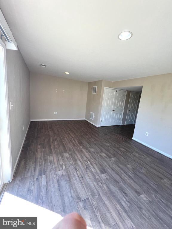 Building Photo - 194 Oxbow Dr