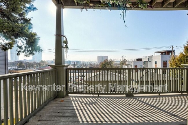 Building Photo - 812 NW 7th St