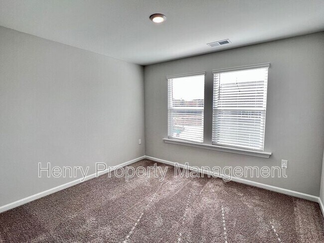 Building Photo - 858 Patriot Summit Lane