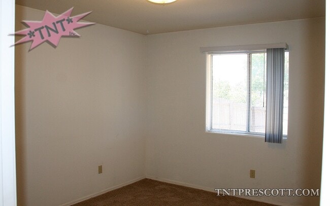 Building Photo - 1534